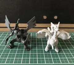 立体ポケモン図鑑】レシラム・ゼクロム(クリアバージョン) - メルカリ