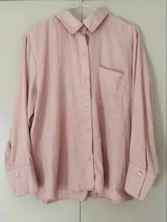 ピンク シャツ