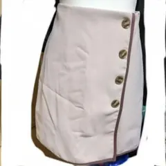 新品未使用タグ付きベージュ ボタン付き タイトスカート Mサイズ