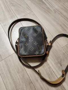 Louis Vuitton モノグラムショルダーバッグ