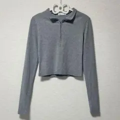 グレー ハーフジップ クロップド長袖トップス
