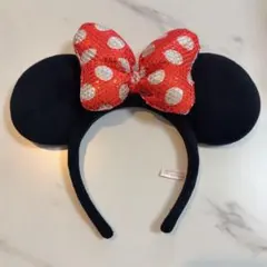 【美品】ミニーちゃん　カチューシャ　スパンコール 赤　ドット柄　ディズニー