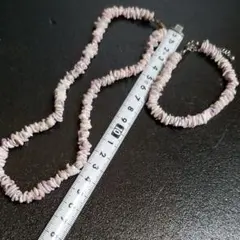 貝のネックレスとブレスレットのセット