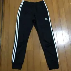 アディダスオリジナルス　 トラックパンツ　 ジャージ　 ブラック　レディースＳ