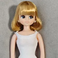 ♥箱無し新品♥旧タカラ ジェニーフレンドサヤカ シームレスボディー