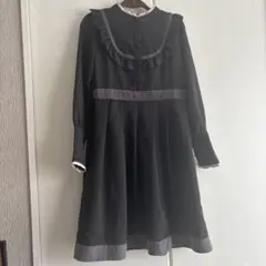 Flint フリル付きブラックワンピース