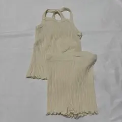 クリーム色リブ編みタンクトップとショートパンツセットXS peekaboo