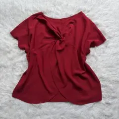 美品　Dona Marie フロントツイスト 半袖ブラウス ボルドーのサムネイル