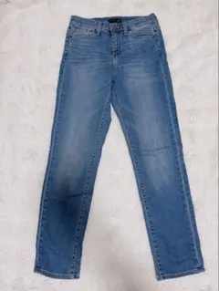UNIQLO JEANS スキニーストレートデニム