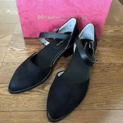 【美品】オリエンタルトラフィック　スエード調ストラップパンプス　黒　25㎝　幅広