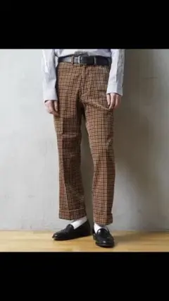 ストレートスラックス