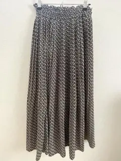 プリーツロングスカート 白