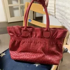 赤いレザートートバッグ 編み込みデザイン