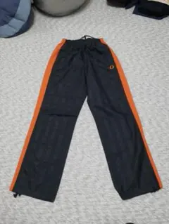 IGNIO 黒×オレンジ ストライプ ジャージ　ズボン　160サイズ