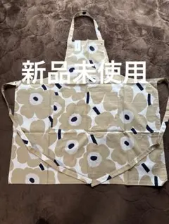 新品マリメッコエプロン　ベージュ✖️ブラックのサムネイル
