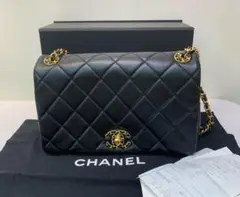 CHANEL ブラック レザー ショルダーバッグ