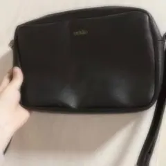 unisa ブラック ショルダーバッグ