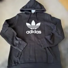 アディダスオリジナルス　ブラック プルオーバーパーカー