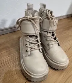 ZARA レースアップブーツ　19cm キッズ　ブーツのサムネイル