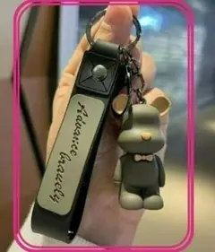 【新作】キーホルダー　お揃い　カーキ　キーチャーム　カップル　くま　プレゼント