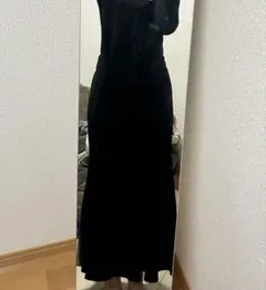 ブラックマキシスカート