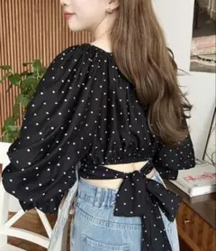 定価3900円以上　新品未使用　タグ付き　ブラック　黒　シャツ ブラウス ドット