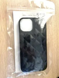 キルティングスマホケース　黒色　iPhone13/14用