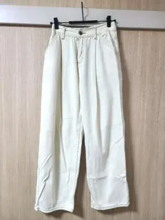 ストレートパンツ アイボリー ステッチ デニム ワイドパンツ ホワイトゆったり