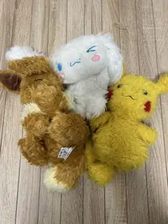 ポケモン、サンリオ　ぬいぐるみ　ふーあーゆー