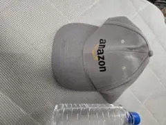 Amazonロゴ グレー キャップ