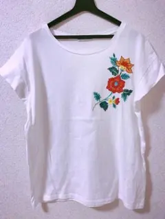 美品 ザラ 刺繍 Tシャツ