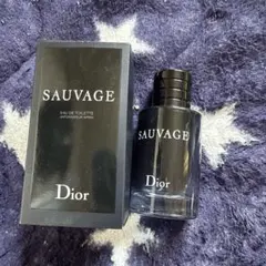 Dior SAUVAGE Eau de Toilette スプレー6割