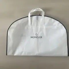 2026年最新】MONCLER ガーメントバッグの人気アイテム - メルカリ