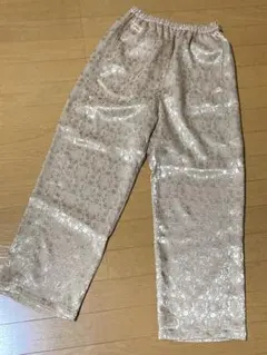パンツ　ベージュ　フリーサイズ　柄