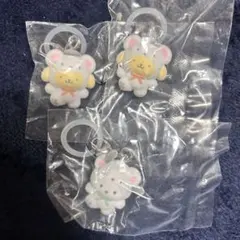 ふわふわスノー　めじるしアクセサリー　ポムポムプリン２個　ポチャッコ１個