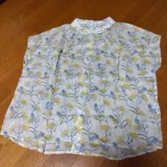 黄色花柄　ブラウス　フレンチスリーブ　涼しい　後ろ止　可愛い襟　リネン100%