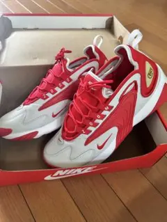 NIKE Zoom 2K レッド ホワイト スニーカーのサムネイル