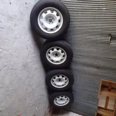⚫︎専用品　ディフェンダ 用18inch 純正ホイール付スタッドレス8分 255/70R18 ディフェンダー 純正ホイール付き スタッドレスタイヤ