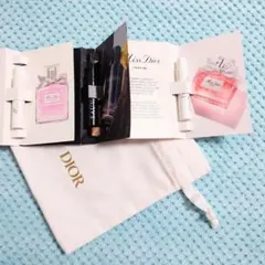 ●新品4点●ミスディオールパルファン＆ブルーミングブーケ＆ソヴァージュ香水＆巾着