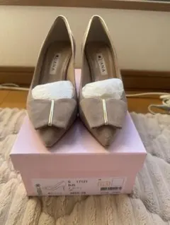 DIANA ベージュ リボン付き ハイヒール