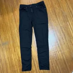 UNIQLO スリムテーパード EZY JEANS