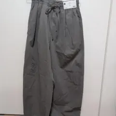 GU バレルアンクルパンツ カーキM