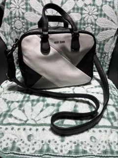 MARY QUANT（マリークワント）　ショルダーバッグ
