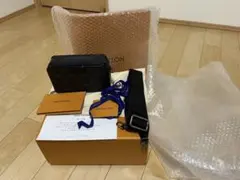 Louis Vuitton アルファ・ウェアラブル ウォレットのサムネイル