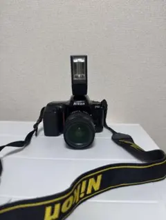 Nikon F50 一眼レフカメラ YASHICAストロボ付