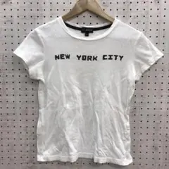 00’s アーバン DKNY JEANS 古着 ロゴ プリント チビ Tシャツのサムネイル