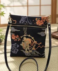 【値下げ中‼️】和柄 風神雷神 フラットショルダーバッグ No.38