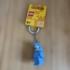 最終お値下げしました(^-^) LEGO キーホルダー サメの着ぐるみのサムネイル
