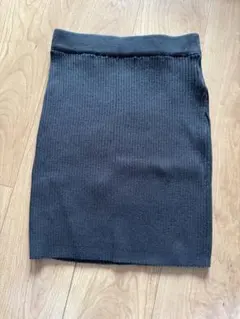 ダークグレー リブ編み タイトミニスカート