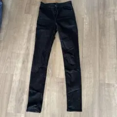 ユニクロ　UNIQLO スキニーデニム ブラック　24(61センチ)